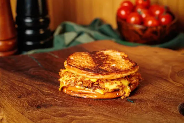 Crust Burger